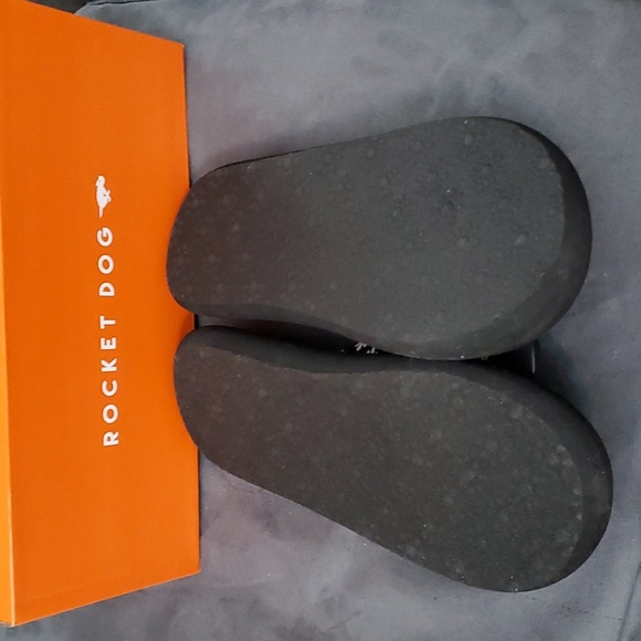 Rocket Dog 🐕 Sandles - Picture 4 of 5